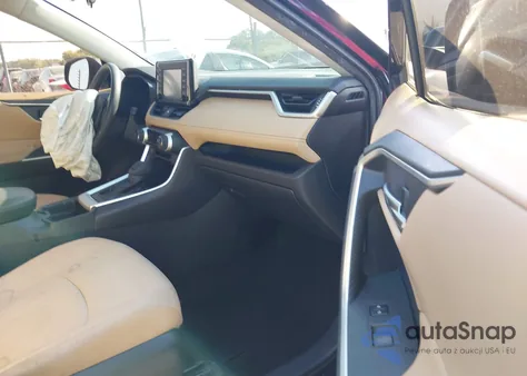 2019 Toyota Rav4 Xle from USA, damaged, VIN JTMP1RFV3KD026767